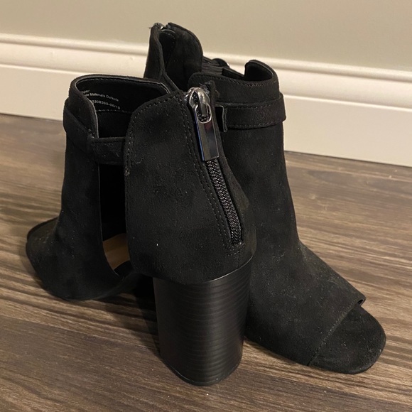 Black cutout heels - Picture 3 of 4